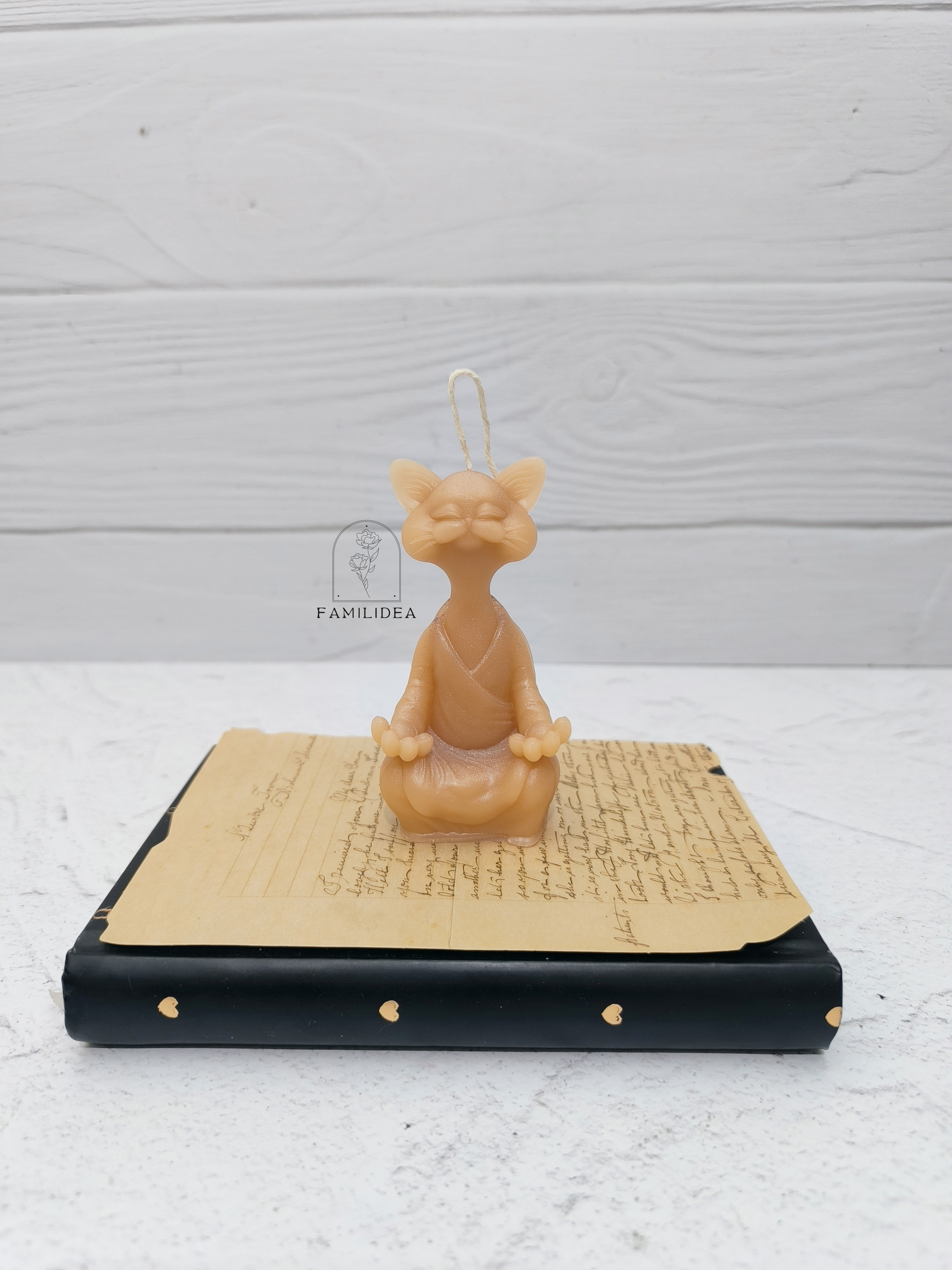 شمع طرح گربه باستت
